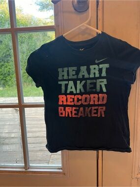 Nike Kids' Navy 'Heart Taker Record Breaker' Graphic Tee size medium